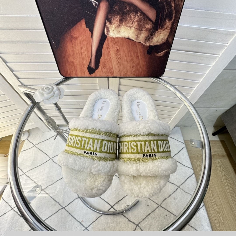 ch**an D*or slippers